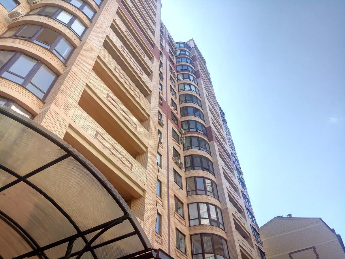 Sky Apartment Odesa Exterior photo