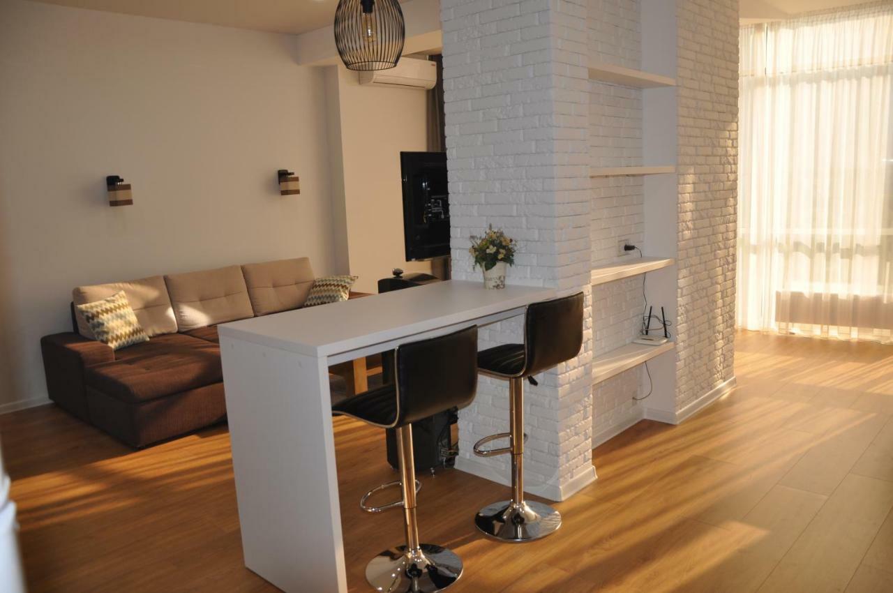 Sky Apartment Odesa Exterior photo